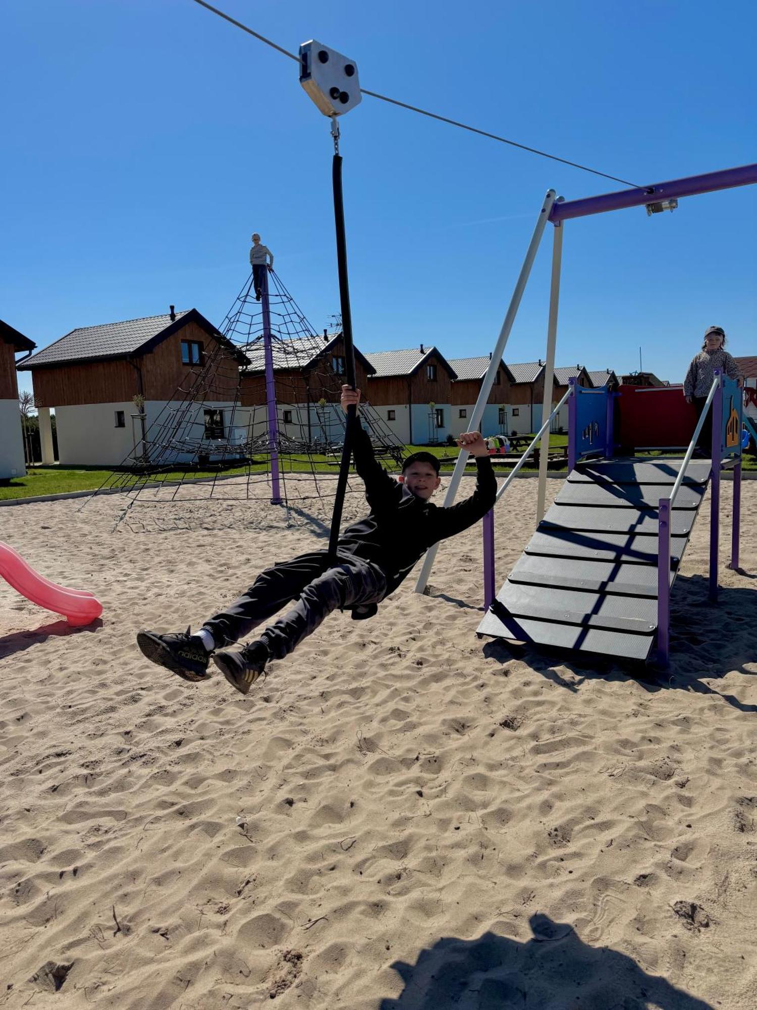 Domki Letniskowe Jastrzebia Park Ястшембя-Гура Экстерьер фото